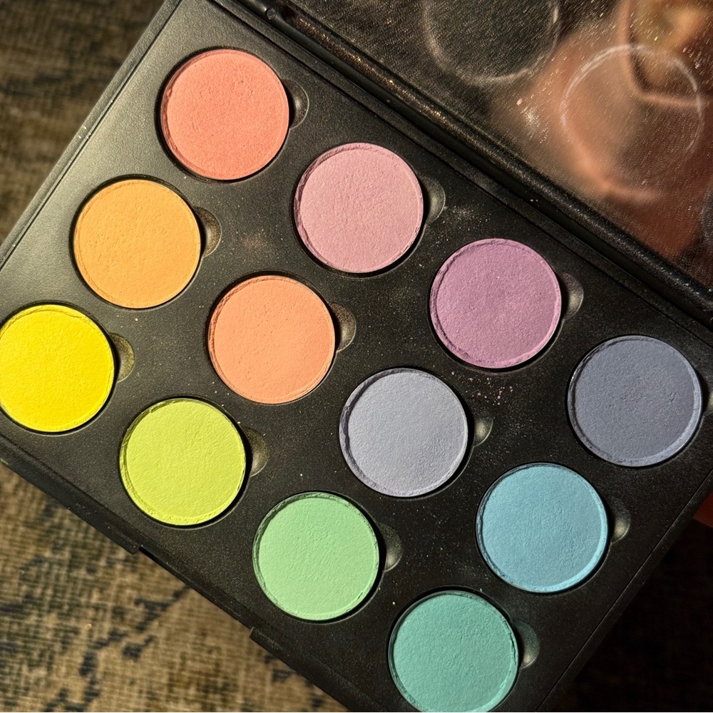 Spring Symphony Eyeshadow Palette